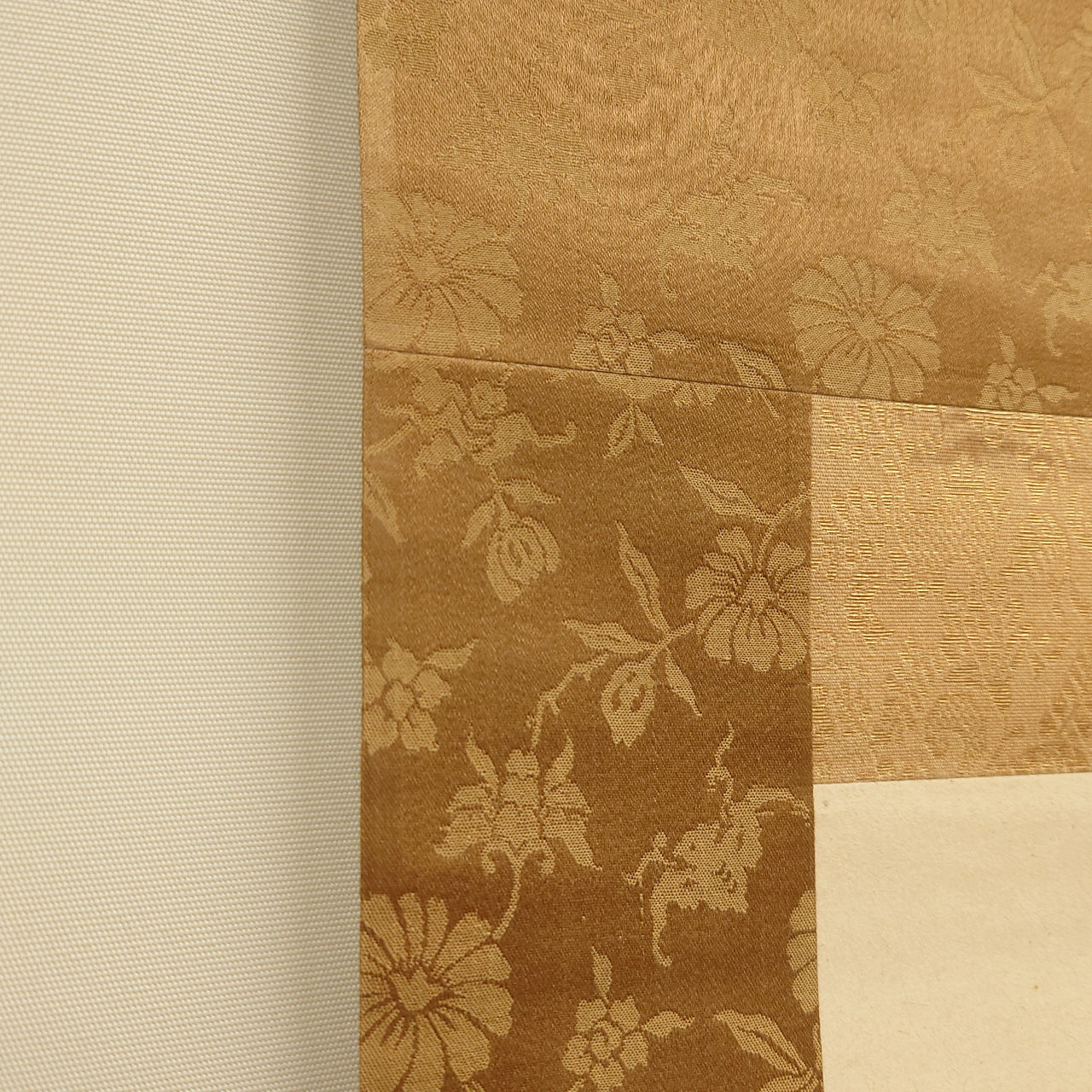藤花弁海老（対幅） / Wisteria and Spiny Lobster (Pair of Scrolls)