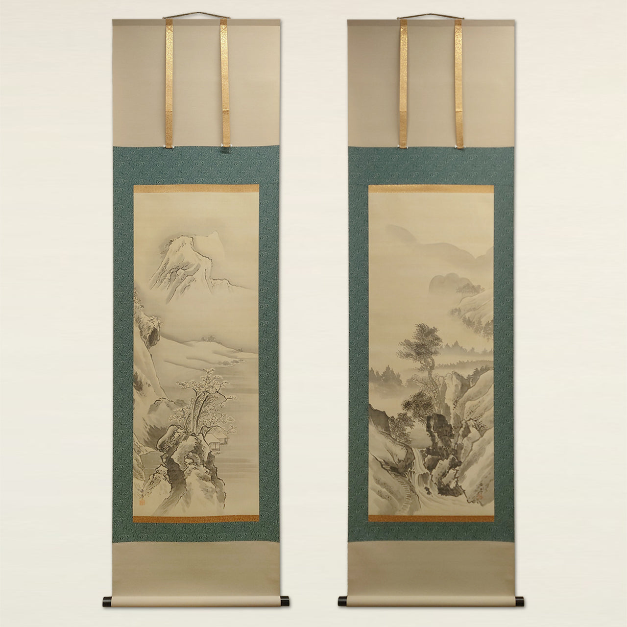 水墨山水（対幅）/ Ink Monochrome Landscape (Pair of Scrolls)